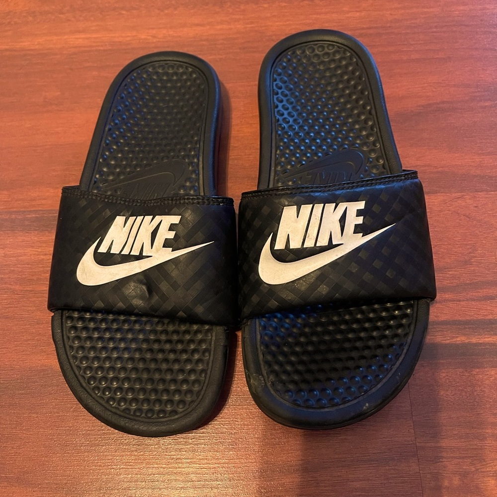 Nike slides